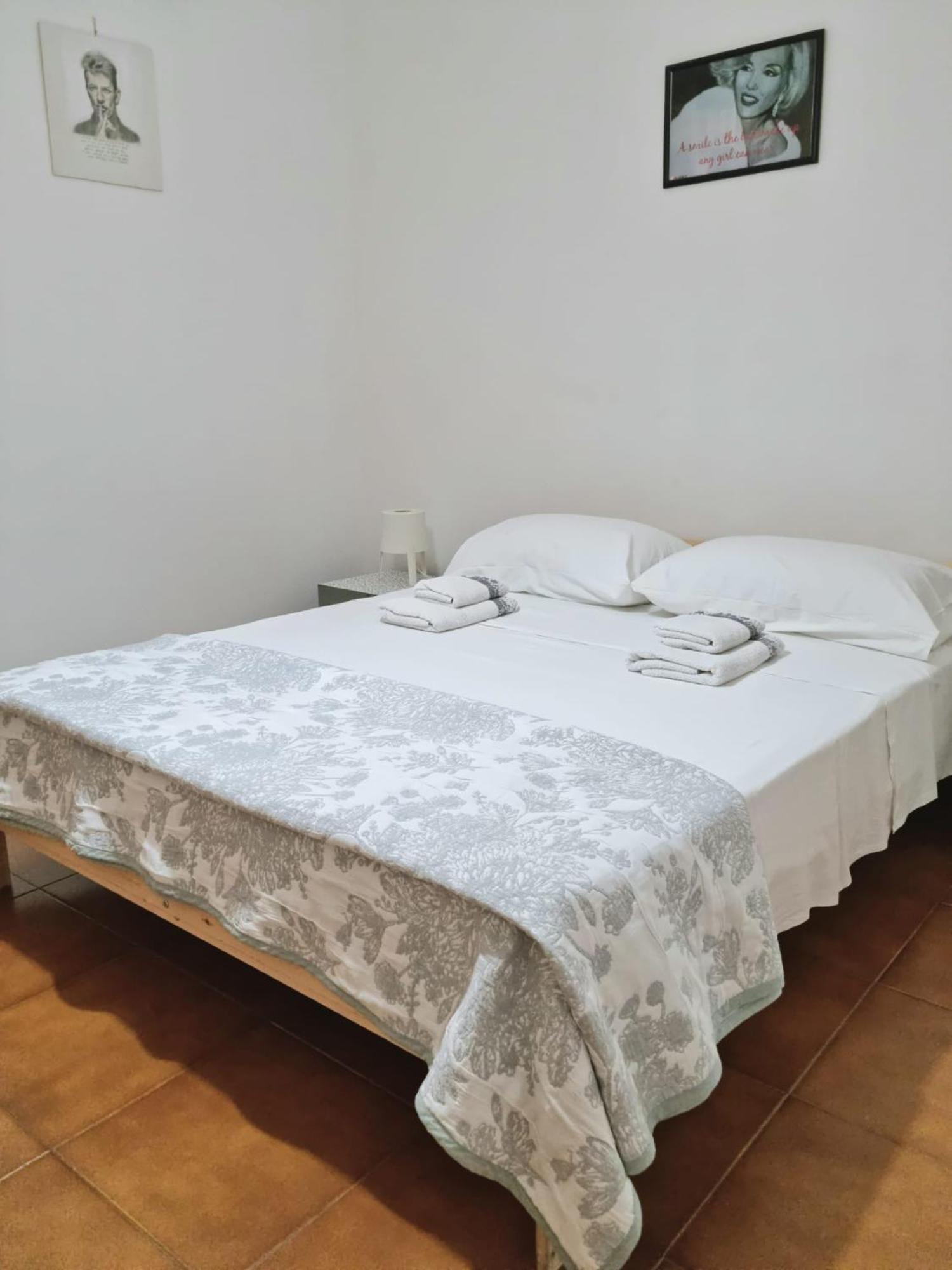 Home of Fame Gallery Apartments Olbia Exterior photo